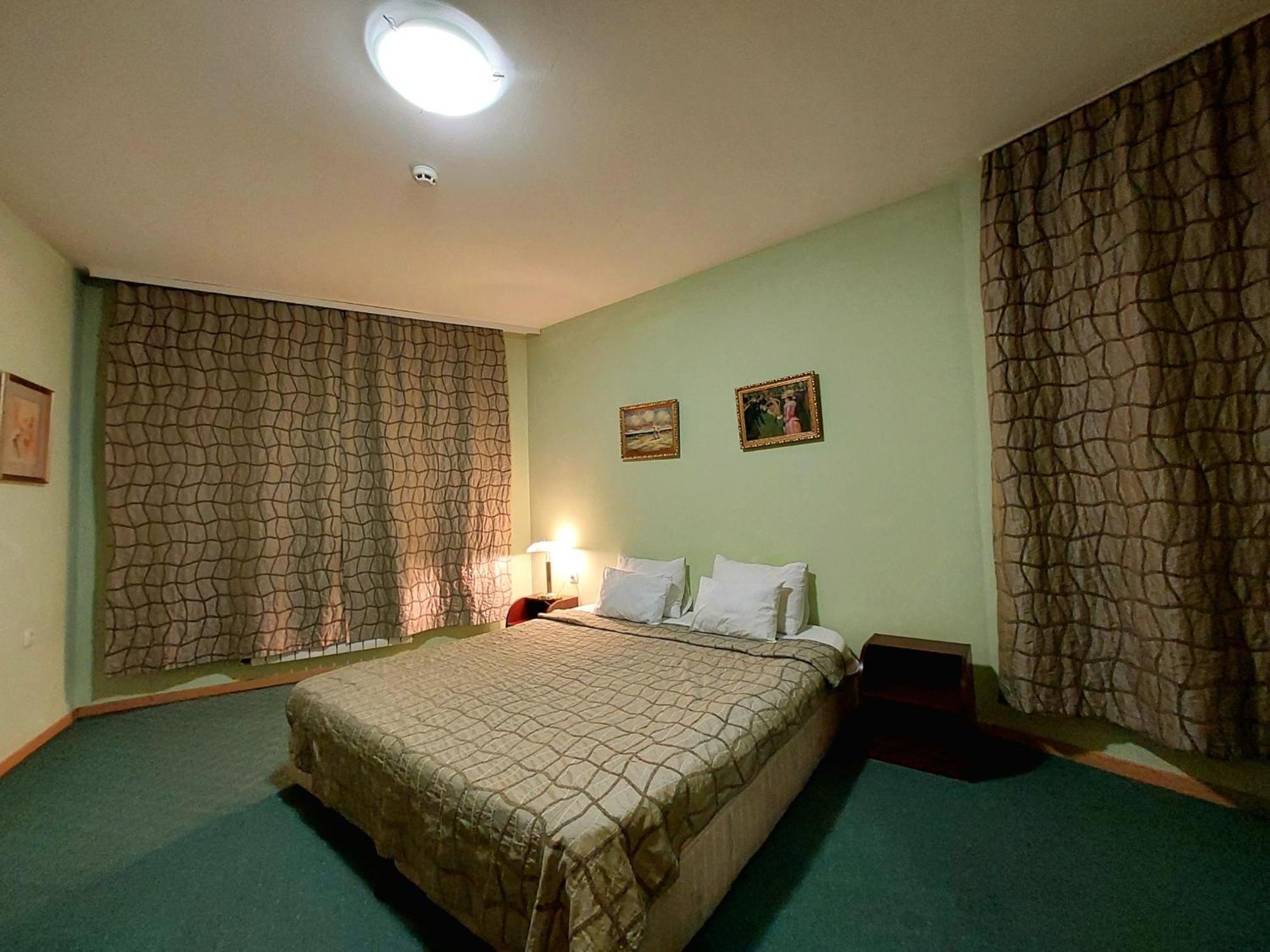 Family Art Hotel Gallery Plewen Zewnętrze zdjęcie